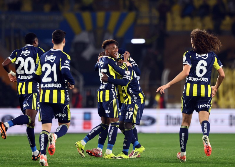 Spor yazarları Fenerbahçe için ne dedi?