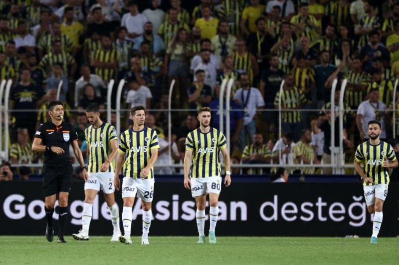 Büyüka: "Fenerbahçe'yi yerle bir ettiler"