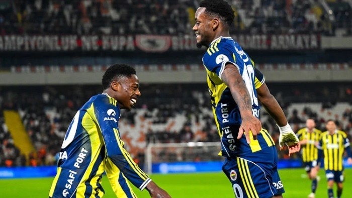 Jhon Duran imzayı atmadan Rusya'yı karıştırdı