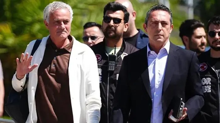 Fenerbahçe'nin yeni sol beki gece yarısı açıklandı! 4 yıllık anlaşma sağlandı