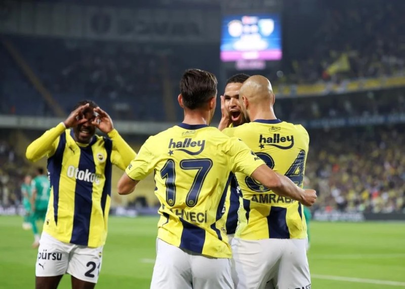 Yazarlardan Fenerbahçe yorumları